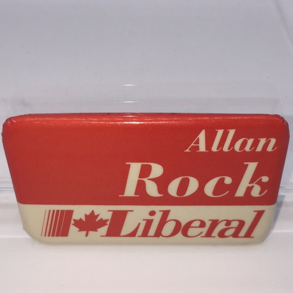 Allan Rock Liberal Pinback Voting Campaign Advertising Promo Canada Flag Vintage - Picture 6 of 6